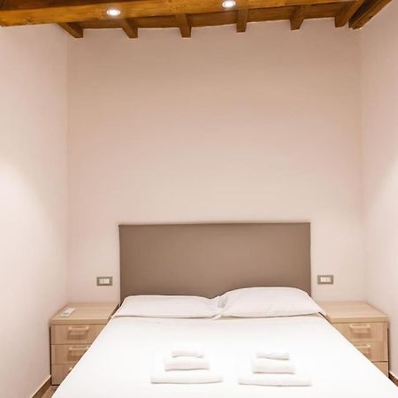 פירנצה Cozy And Charmin 3Br Apartment Steps By Duomo מראה חיצוני תמונה